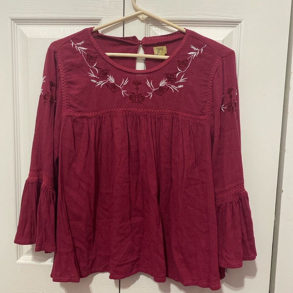 Floral embroidered shirt